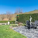 Hildegard Von Nell Apartamento *