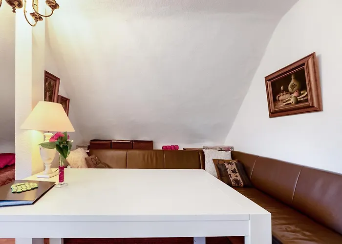 Hildegard Von Nell Τρίερ